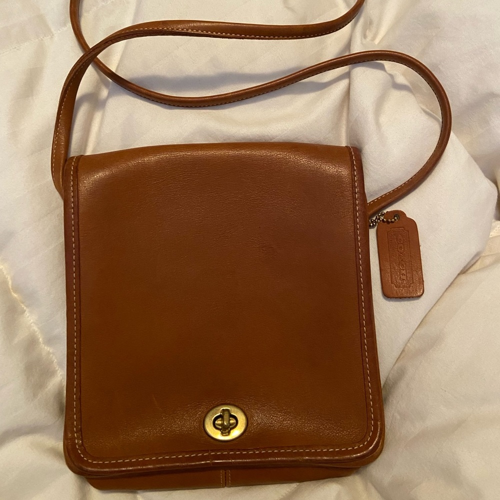 Vintage Leather Coach Champion Flap Crossbody Purse CLASSIC!